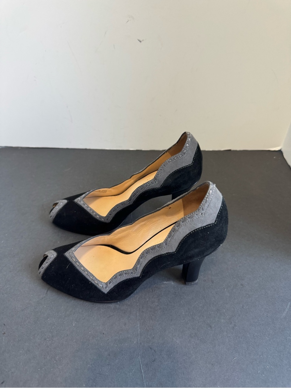 Cole Haan black suede peep-toe pumps. Size 7B - Picture 7 of 14